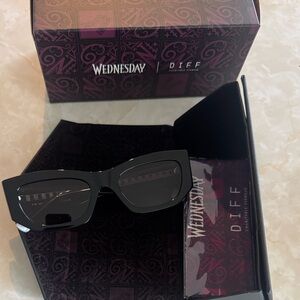 Black DIFF Eyewear with Case